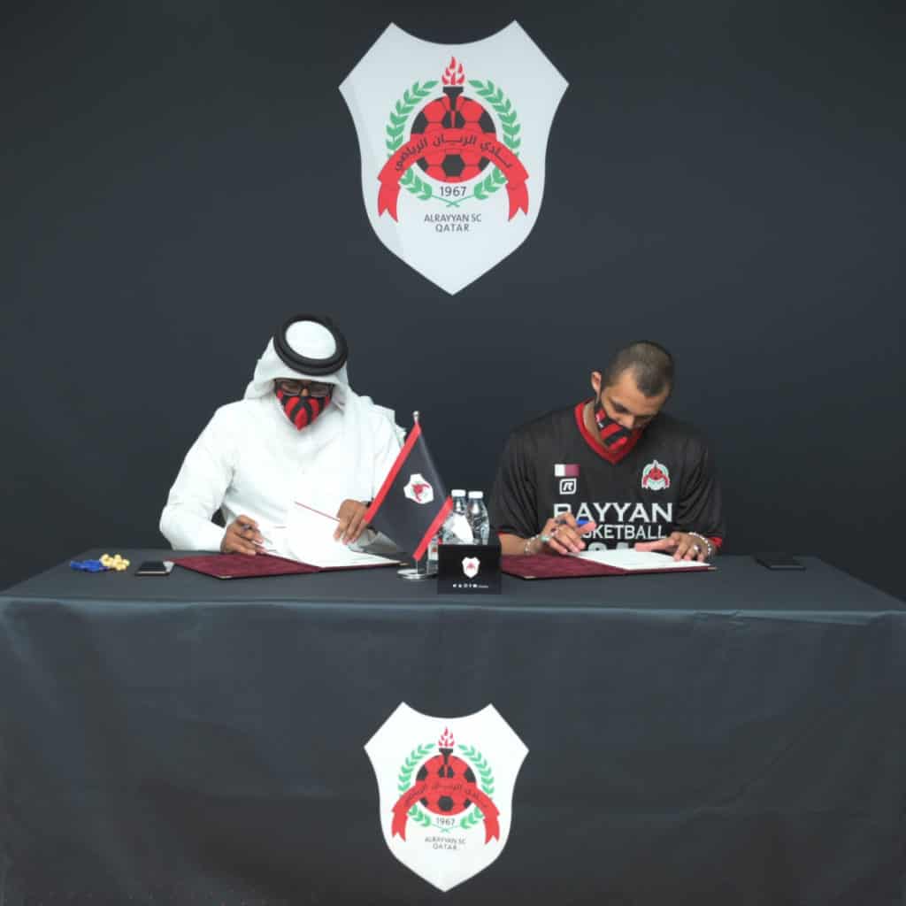 Mizo Amin signing the contract with al Rayyan SC management Mr Ali Ateeq till 2022